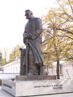 Monument of Józef Piłsudski outside Belveder